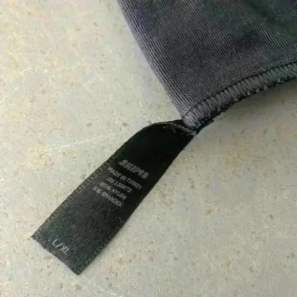 Skims NWOB Onyx Essential Crew Neck Sleeveless Thong Bodysuit Size L/XL - Picture 4 of 7